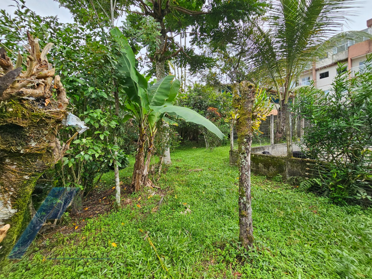 Ubatuba, Taquaral - Casa com 02 dormitórios, com terreno de 1.000 m2, doc. Ok.