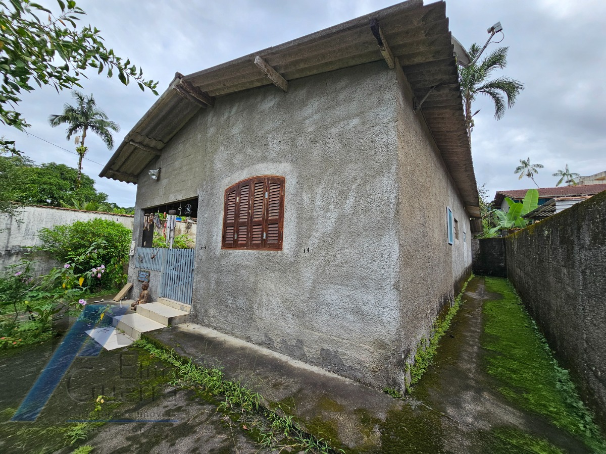 Ubatuba, Taquaral - Casa com 02 dormitórios, com terreno de 1.000 m2, doc. Ok.