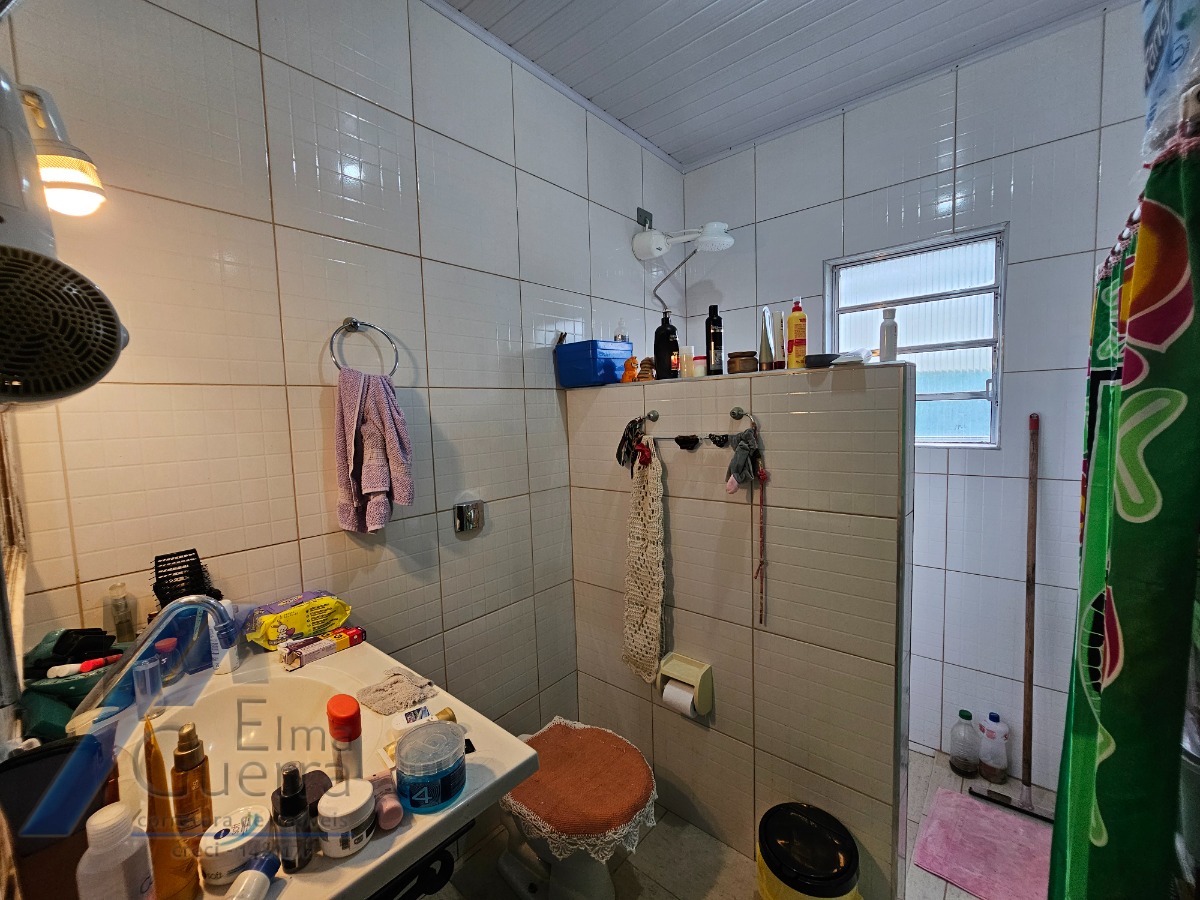 Ubatuba, Taquaral - Casa com 02 dormitórios, com terreno de 1.000 m2, doc. Ok.