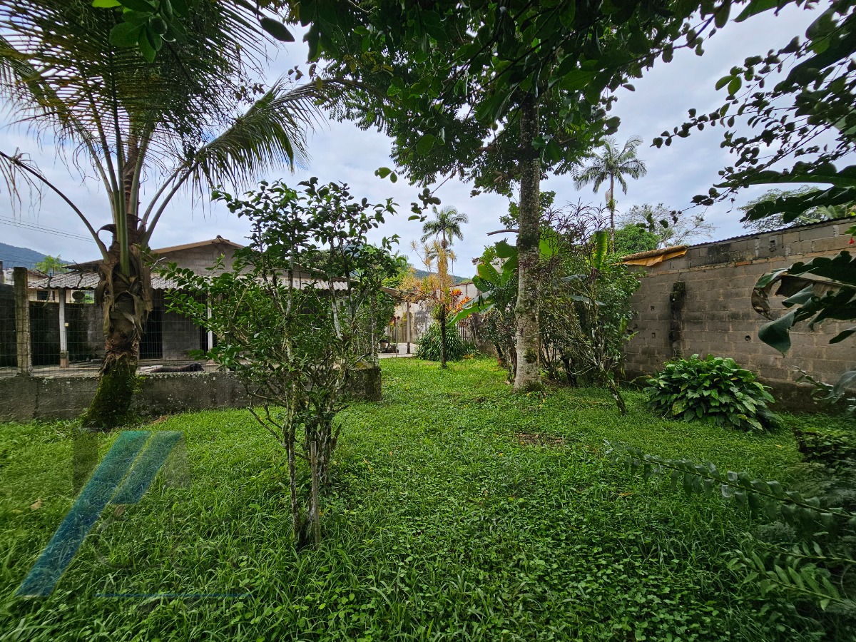 Ubatuba, Taquaral - Casa com 02 dormitórios, com terreno de 1.000 m2, doc. Ok.