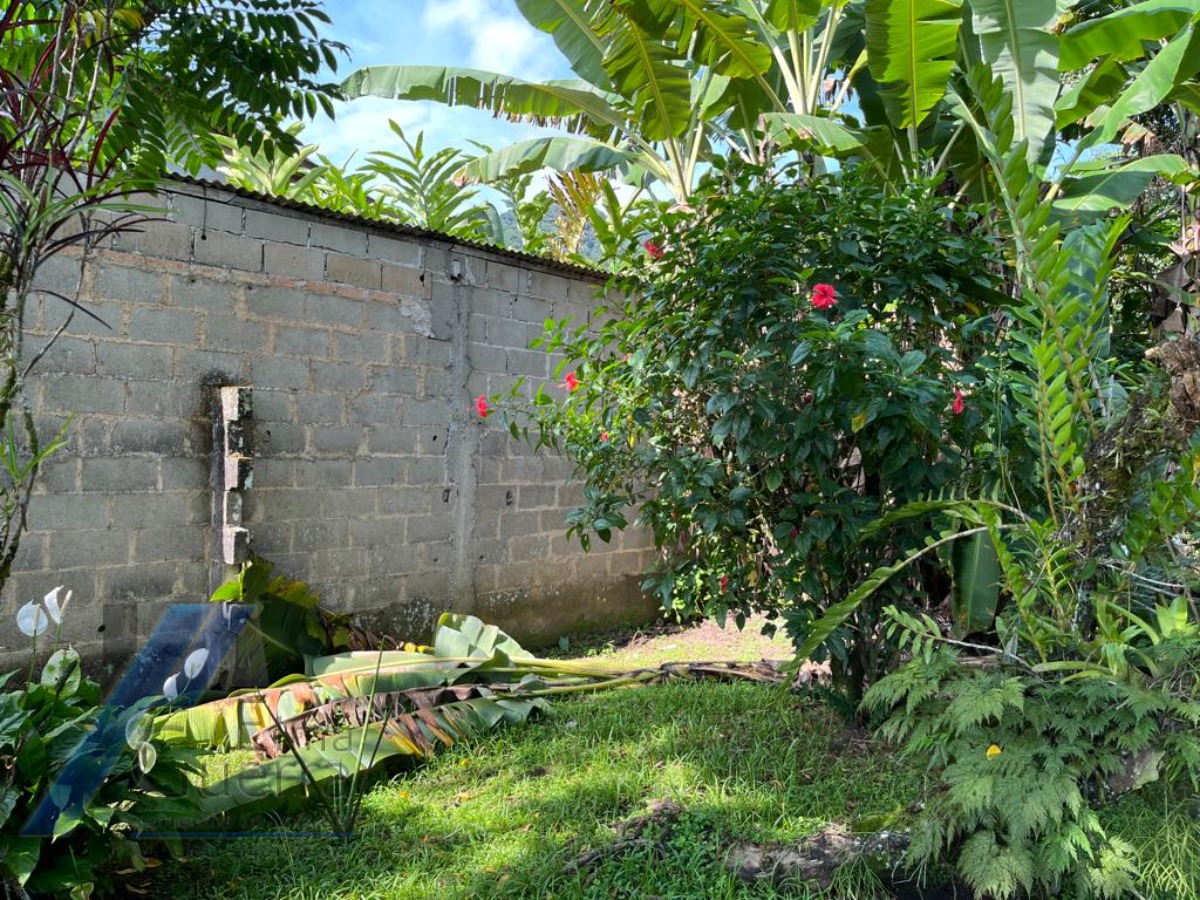 Ubatuba, Taquaral - Casa com 02 dormitórios, com terreno de 1.000 m2, doc. Ok.