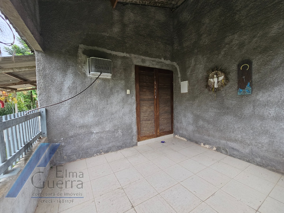 Ubatuba, Taquaral - Casa com 02 dormitórios, com terreno de 1.000 m2, doc. Ok.