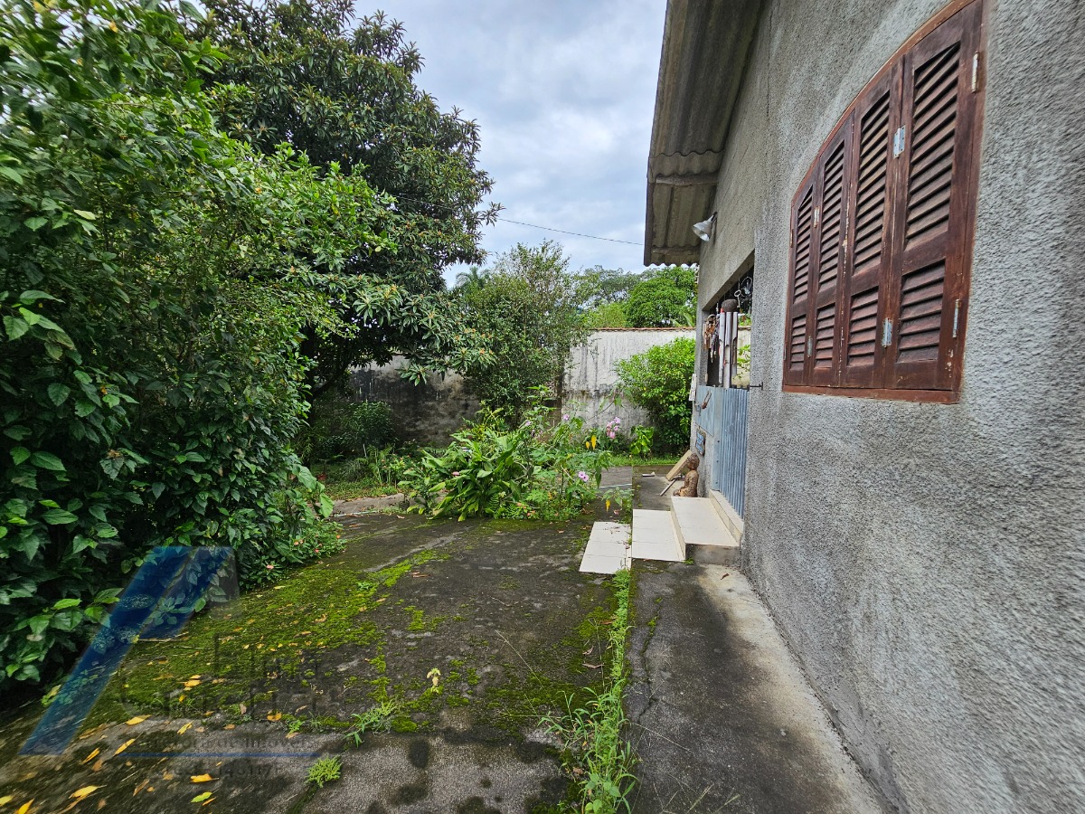 Ubatuba, Taquaral - Casa com 02 dormitórios, com terreno de 1.000 m2, doc. Ok.