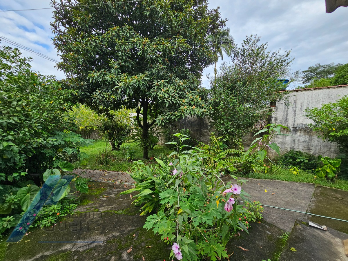 Ubatuba, Taquaral - Casa com 02 dormitórios, com terreno de 1.000 m2, doc. Ok.