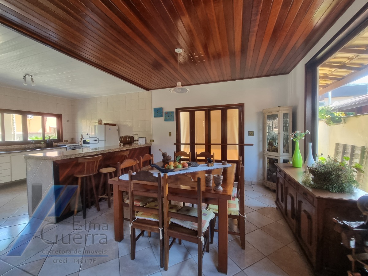 Casa, 4 quartos, 250 m² - Foto 21