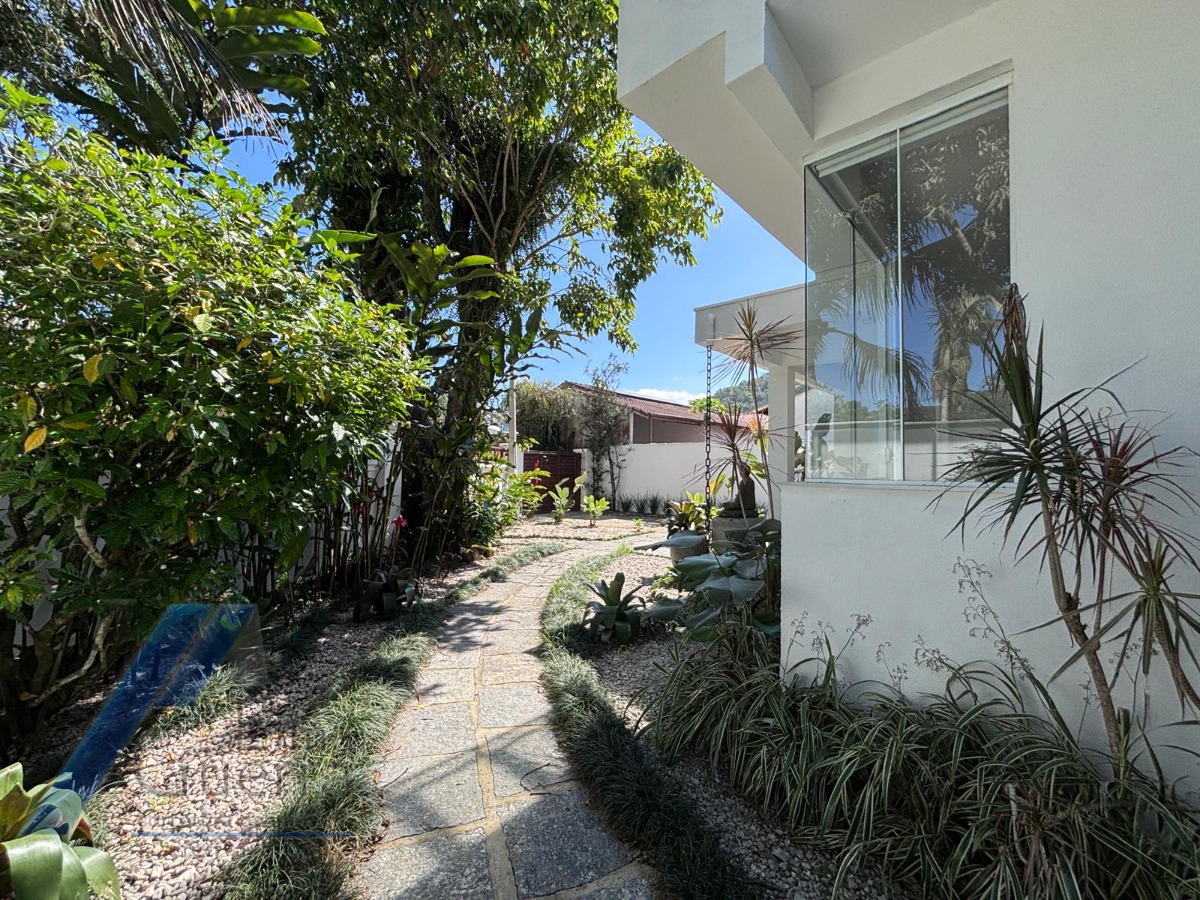 Casa, 5 quartos, 220 m² - Foto 49