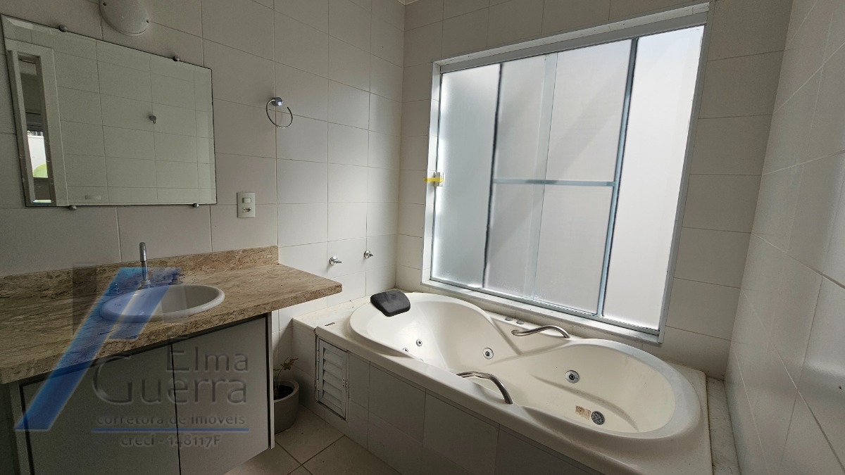 Casa, 5 quartos, 220 m² - Foto 27