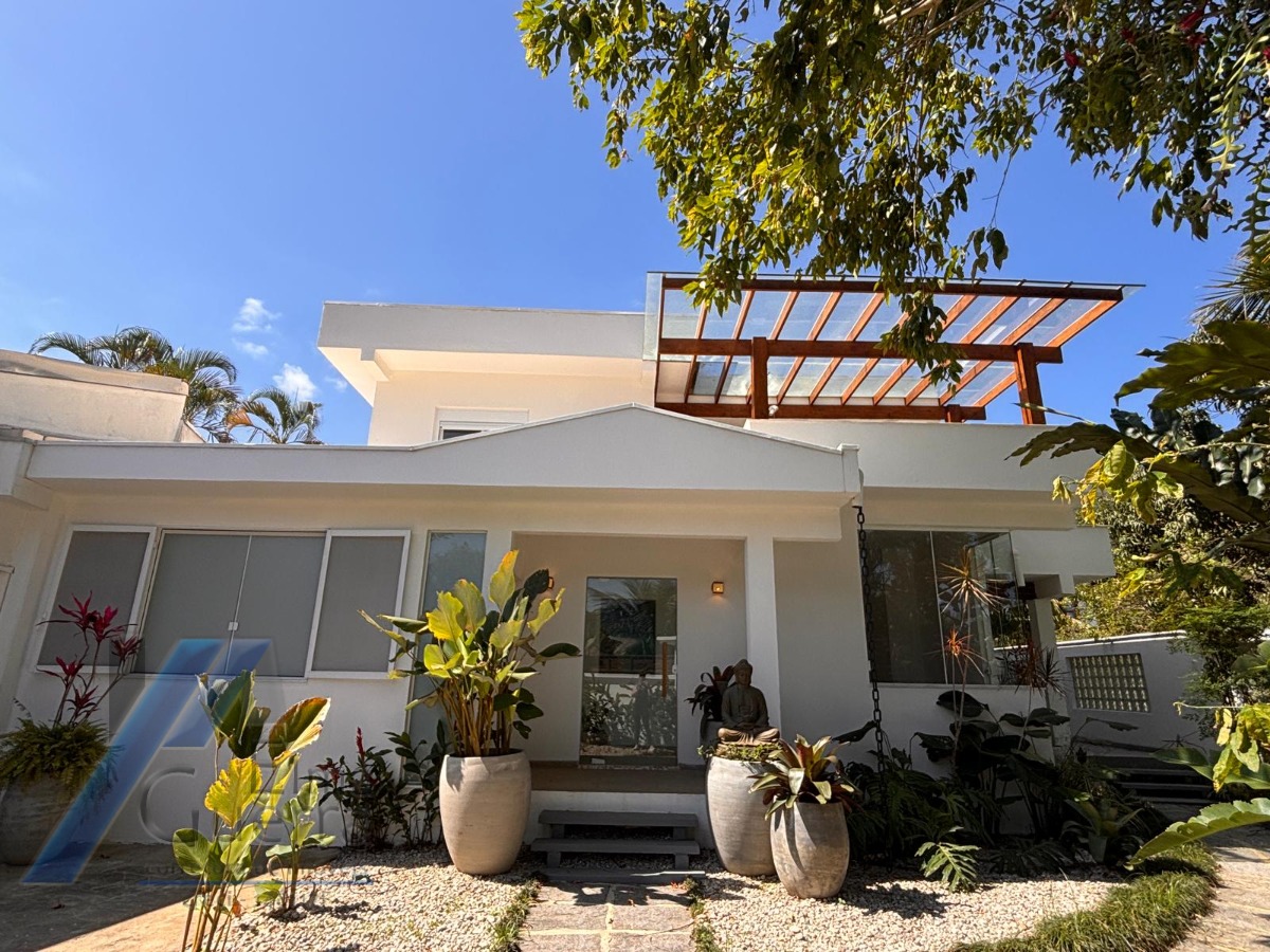 Casa, 5 quartos, 220 m² - Foto 1