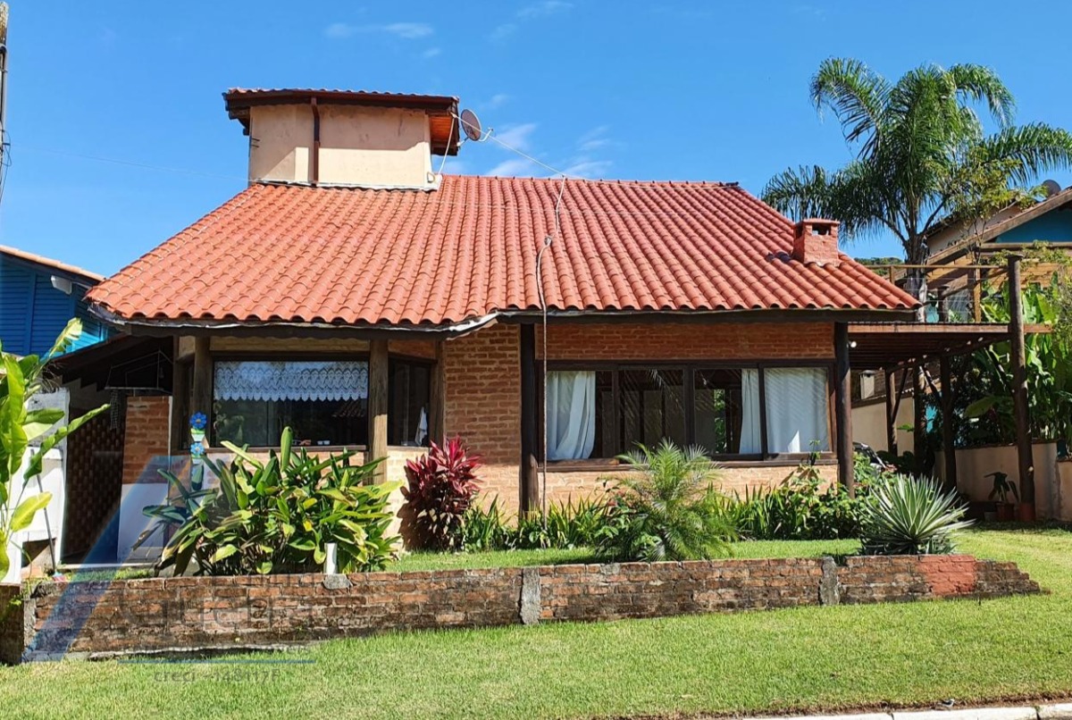 Casa, 4 quartos, 260 m² - Foto 1