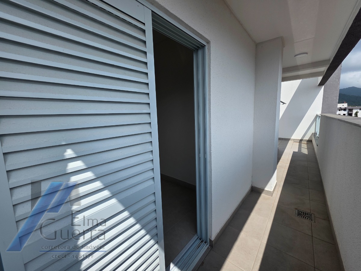 Ubatuba, Itagua - Apartamento cobertura com 03 dormitórios sendo 03 suíte e área de lazer.