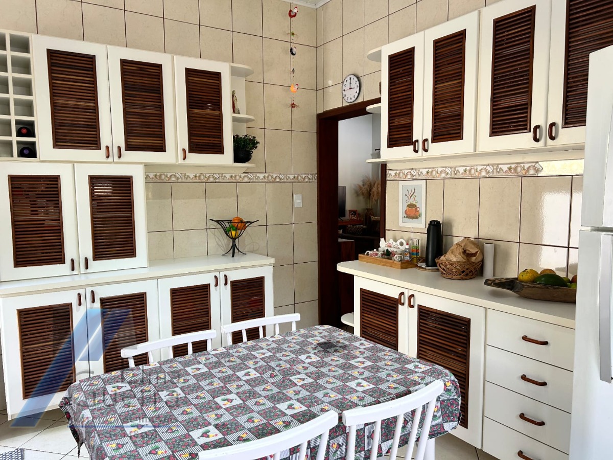 Casa, 3 quartos, 230 m² - Foto 31