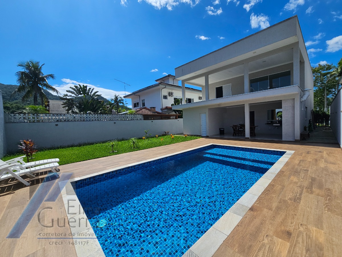 Casa, 4 quartos, 236 m² - Foto 1