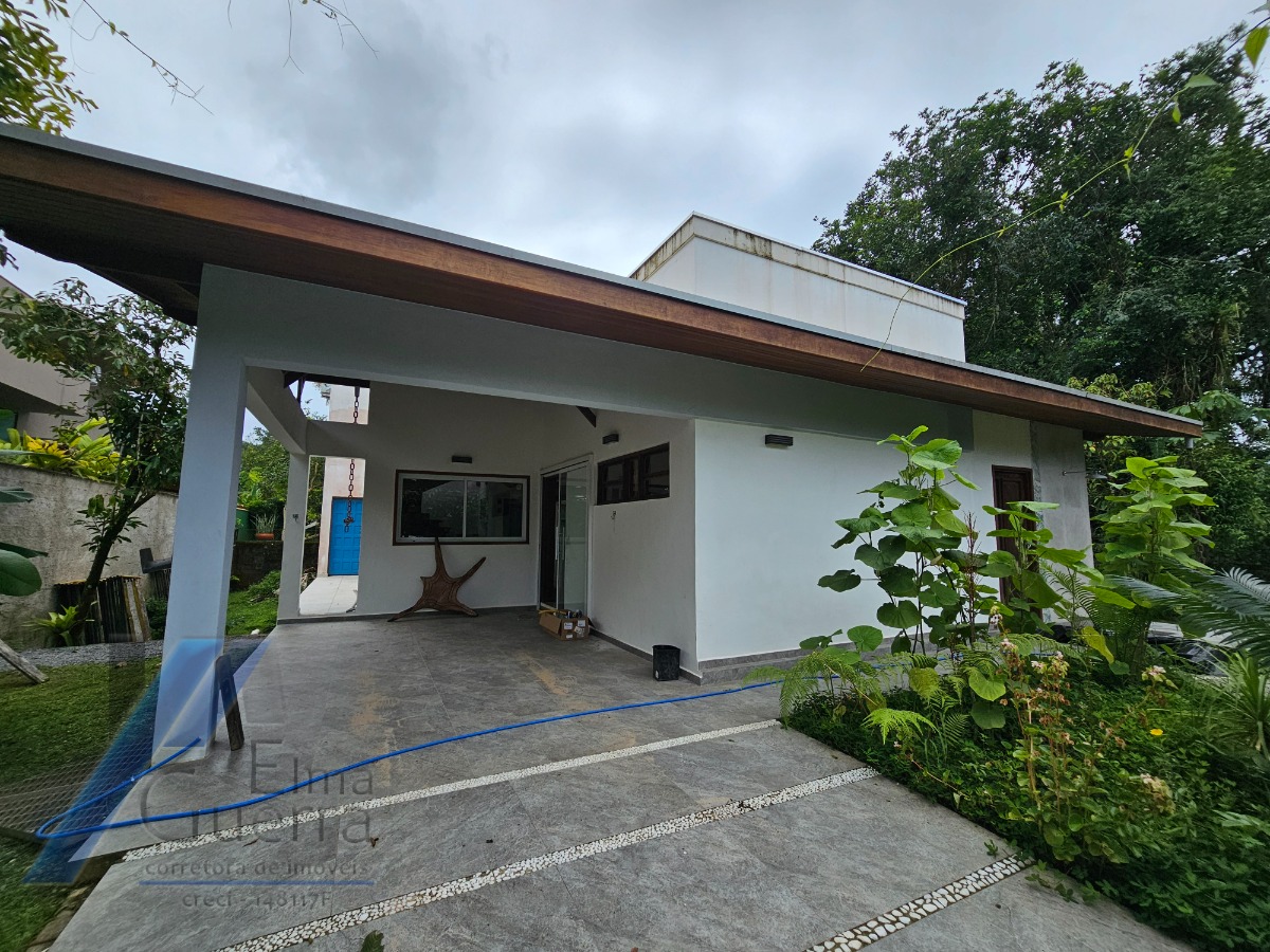 Casa, 4 quartos, 270 m² - Foto 1