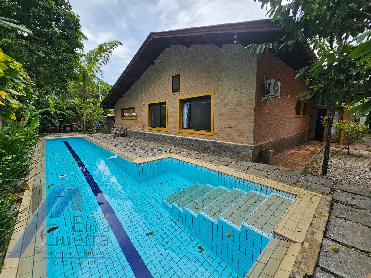 Casa, 3 quartos, 340 m² - Foto 1