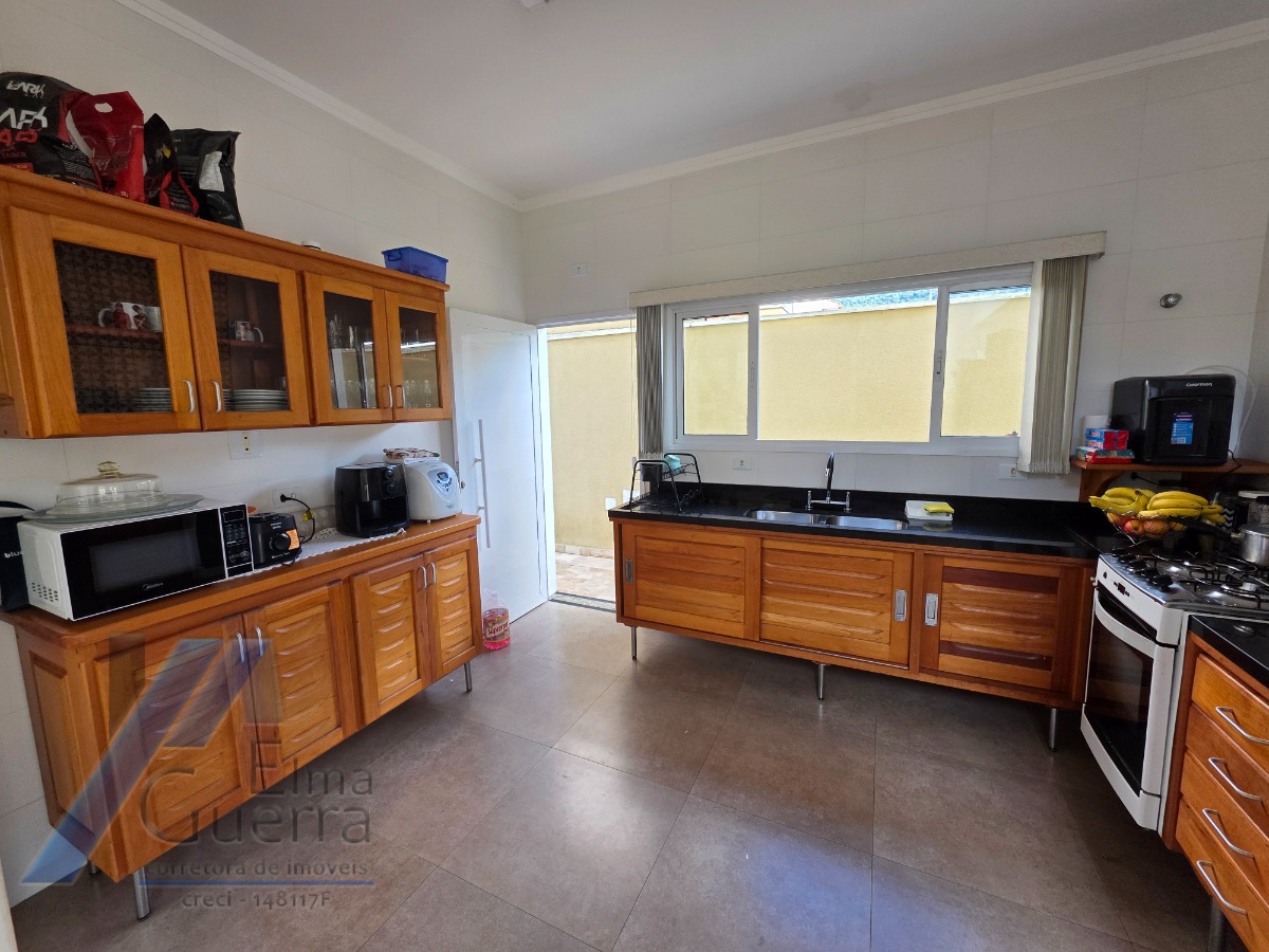 Casa, 4 quartos, 250 m² - Foto 25