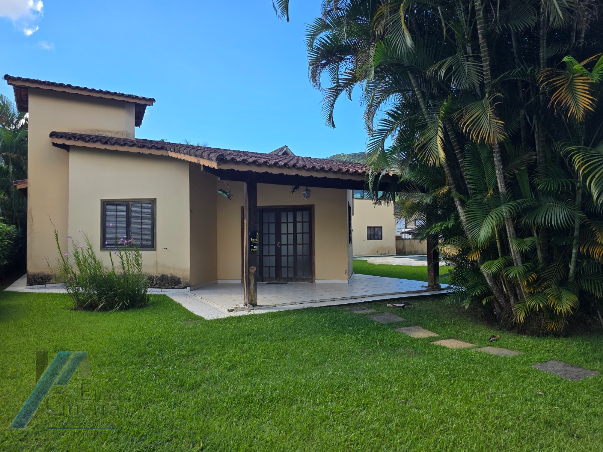 Casa, 3 quartos, 244 m² - Foto 2