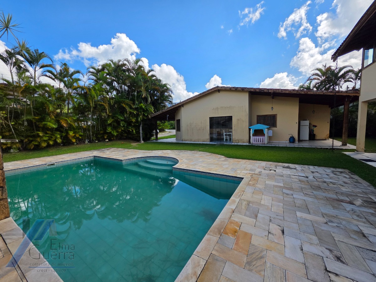 Casa, 3 quartos, 244 m² - Foto 1