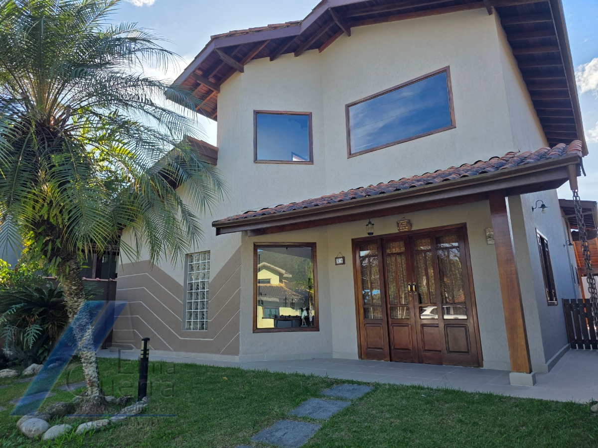 Casa, 3 quartos, 180 m² - Foto 1