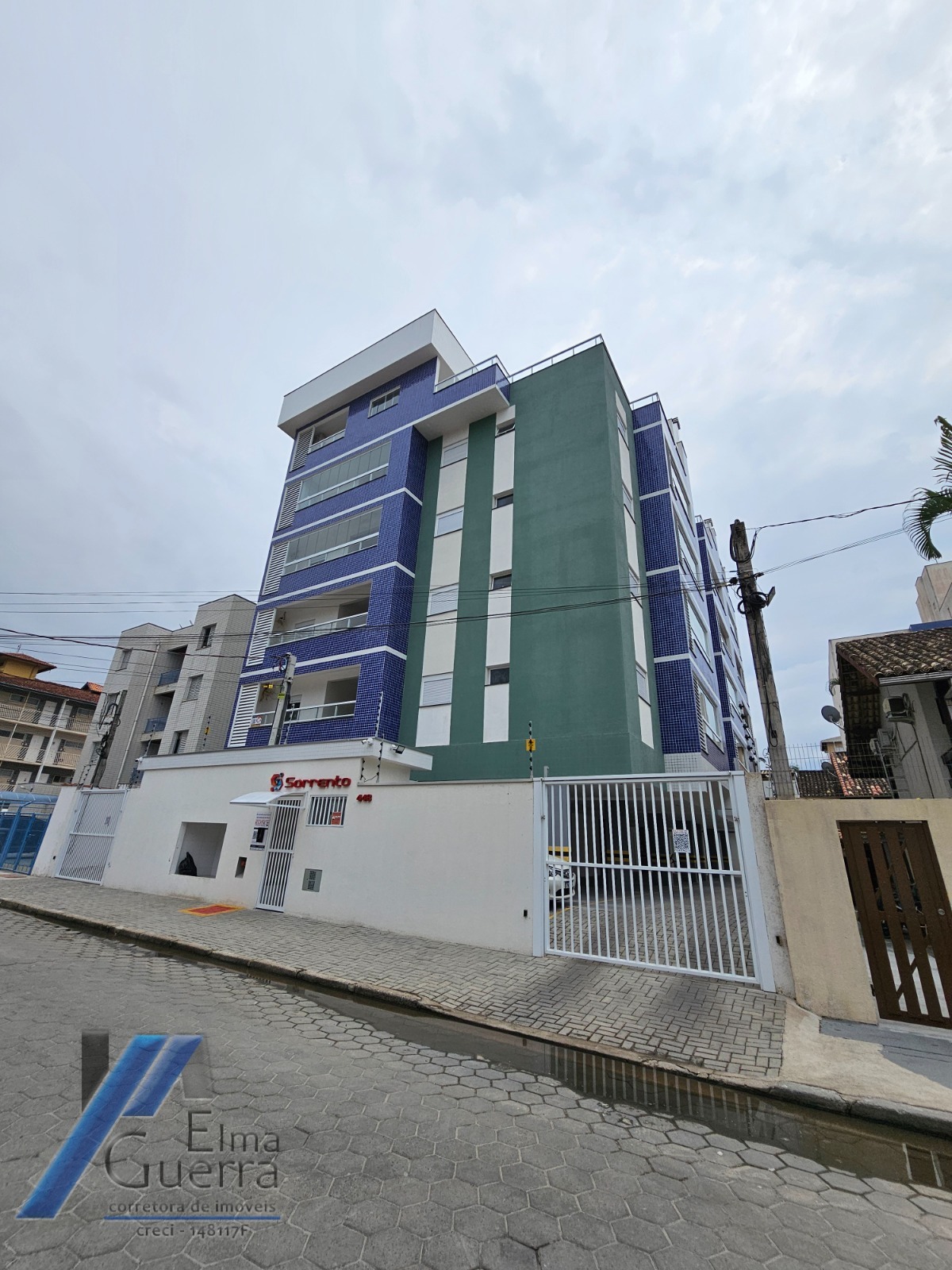 Ubatuba, Itaguá - Apartamento com 02 dormitórios sendo 01 suíte e área de lazer.