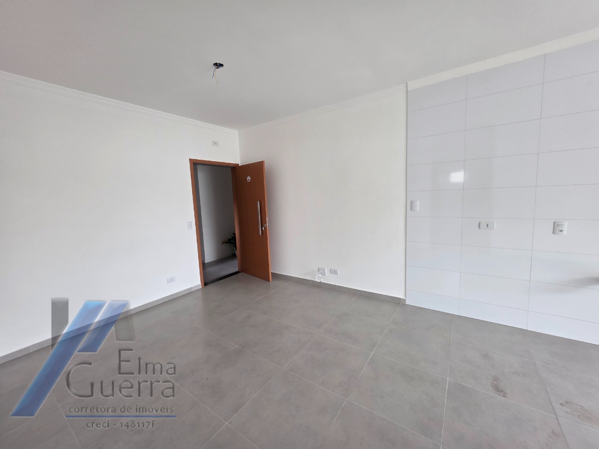 Ubatuba, Itaguá - Apartamento com 02 dormitórios sendo 01 suíte e área de lazer.