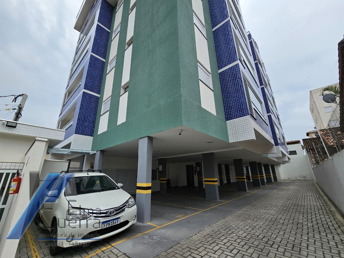 Ubatuba, Itaguá - Apartamento com 02 dormitórios sendo 01 suíte e área de lazer.