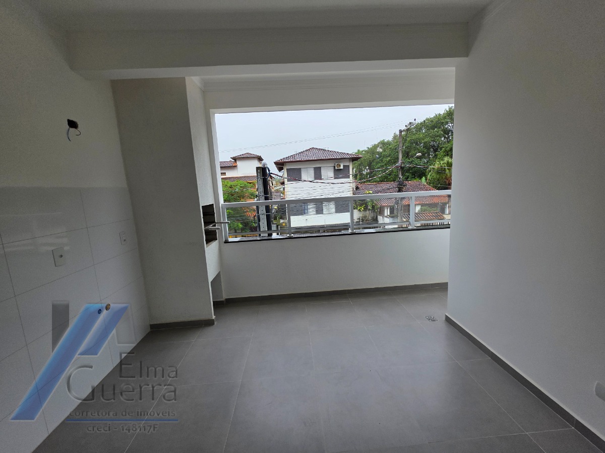 Ubatuba, Itaguá - Apartamento com 02 dormitórios sendo 01 suíte e área de lazer.