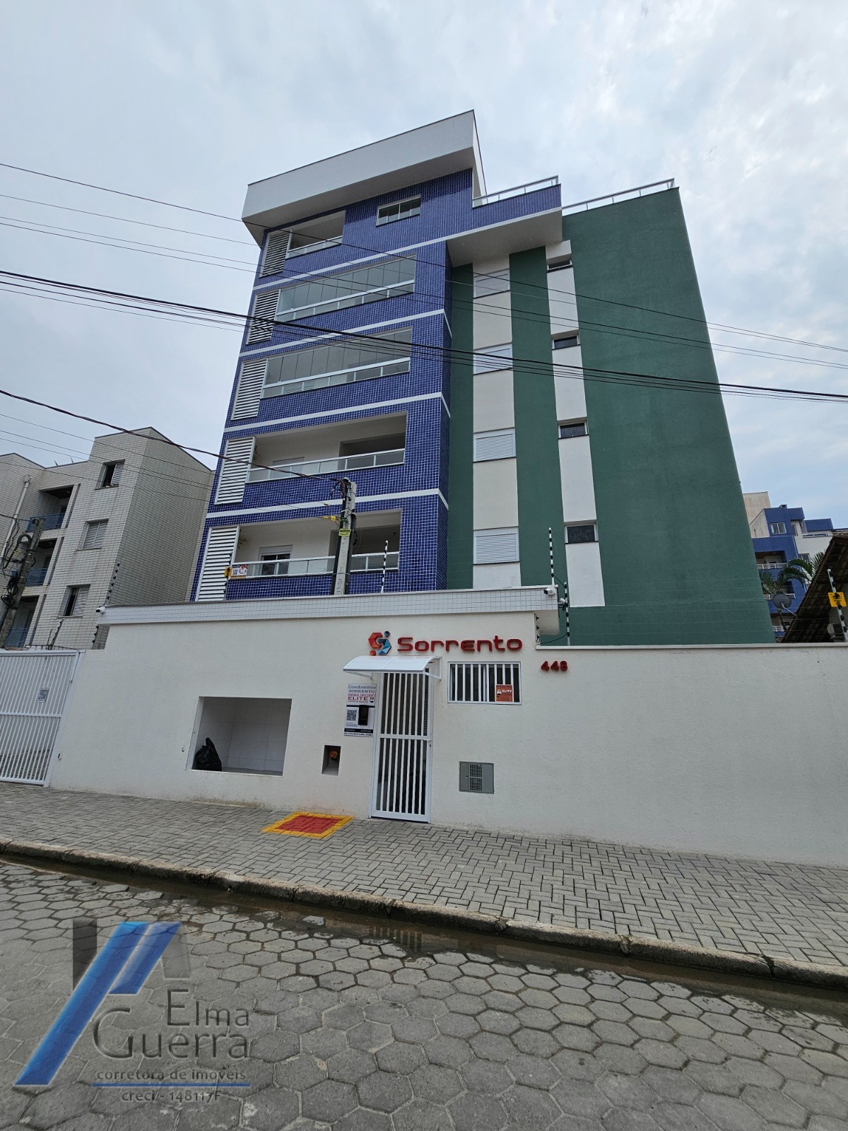 Ubatuba, Itaguá - Apartamento com 02 dormitórios sendo 01 suíte e área de lazer.