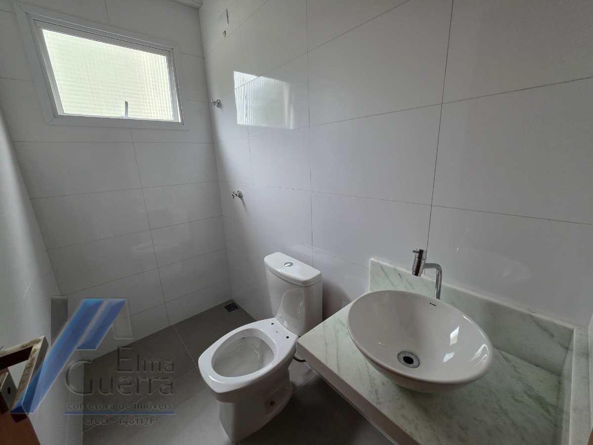 Ubatuba, Itaguá - Apartamento com 02 dormitórios sendo 01 suíte e área de lazer.