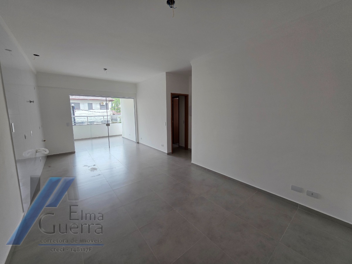 Ubatuba, Itaguá - Apartamento com 02 dormitórios sendo 01 suíte e área de lazer.