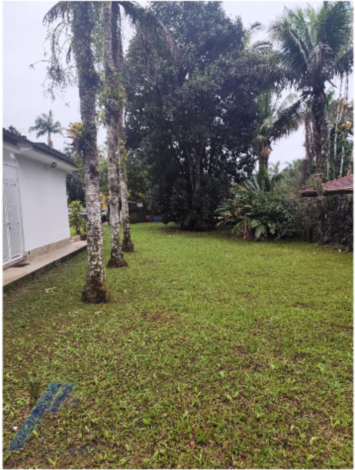 Ubatuba, Vila de Itamambuca - Casa com 03 dormitórios, com terreno de 1.540m2, escriturado.