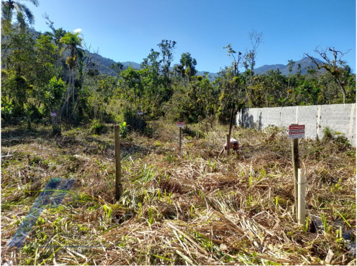 Ubatuba, Vila de Itamambuca - Terreno com 300m2, documento de posse.