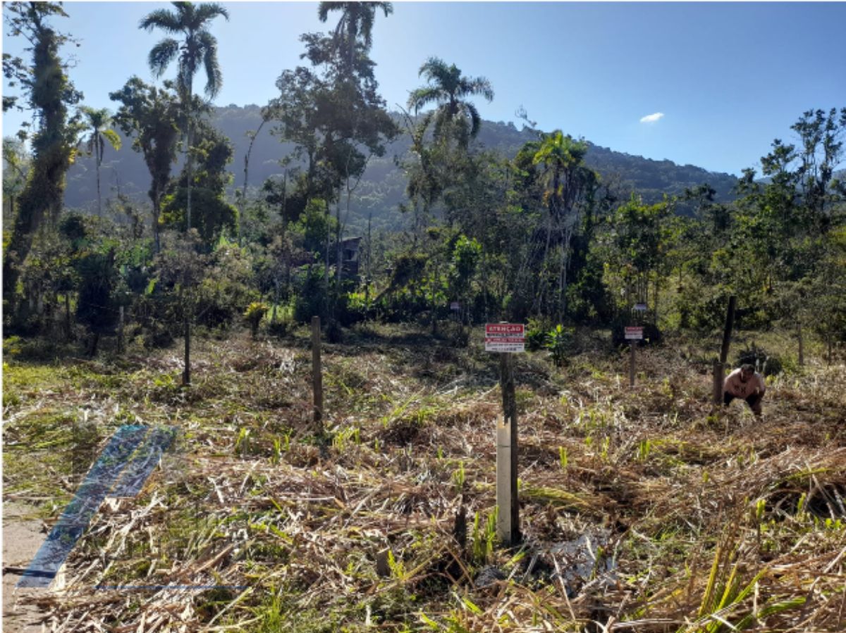 Ubatuba, Vila de Itamambuca - Terreno com 300m2, documento de posse.