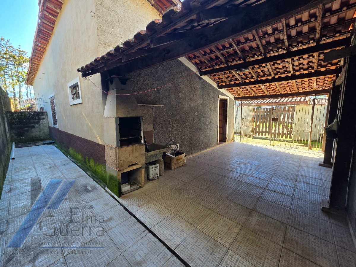 Ubatuba, Pereque-açu - Ótimo investimento 02 Casas no mesmo terreno com entrada individual.