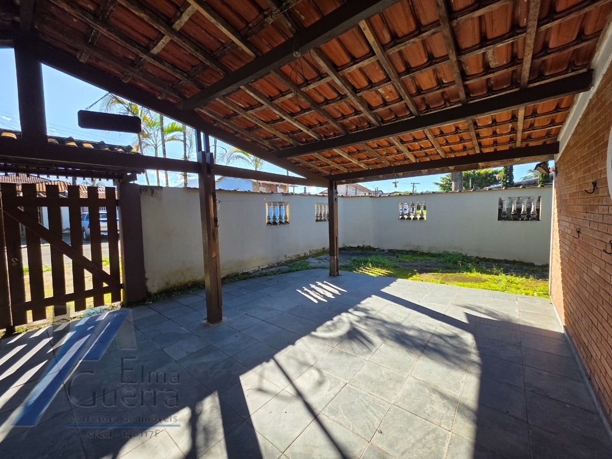 Ubatuba, Pereque-açu - Ótimo investimento 02 Casas no mesmo terreno com entrada individual.
