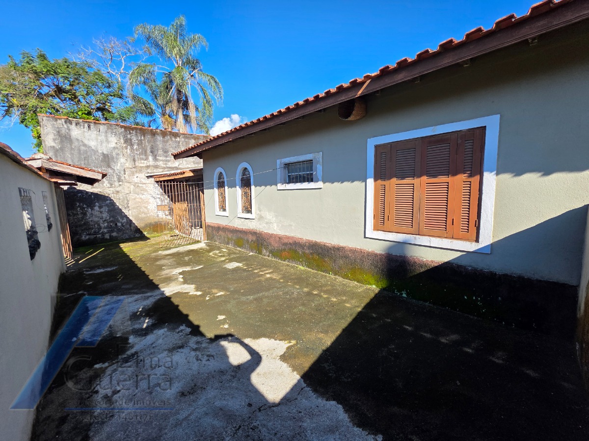 Ubatuba, Pereque-açu - Ótimo investimento 02 Casas no mesmo terreno com entrada individual.