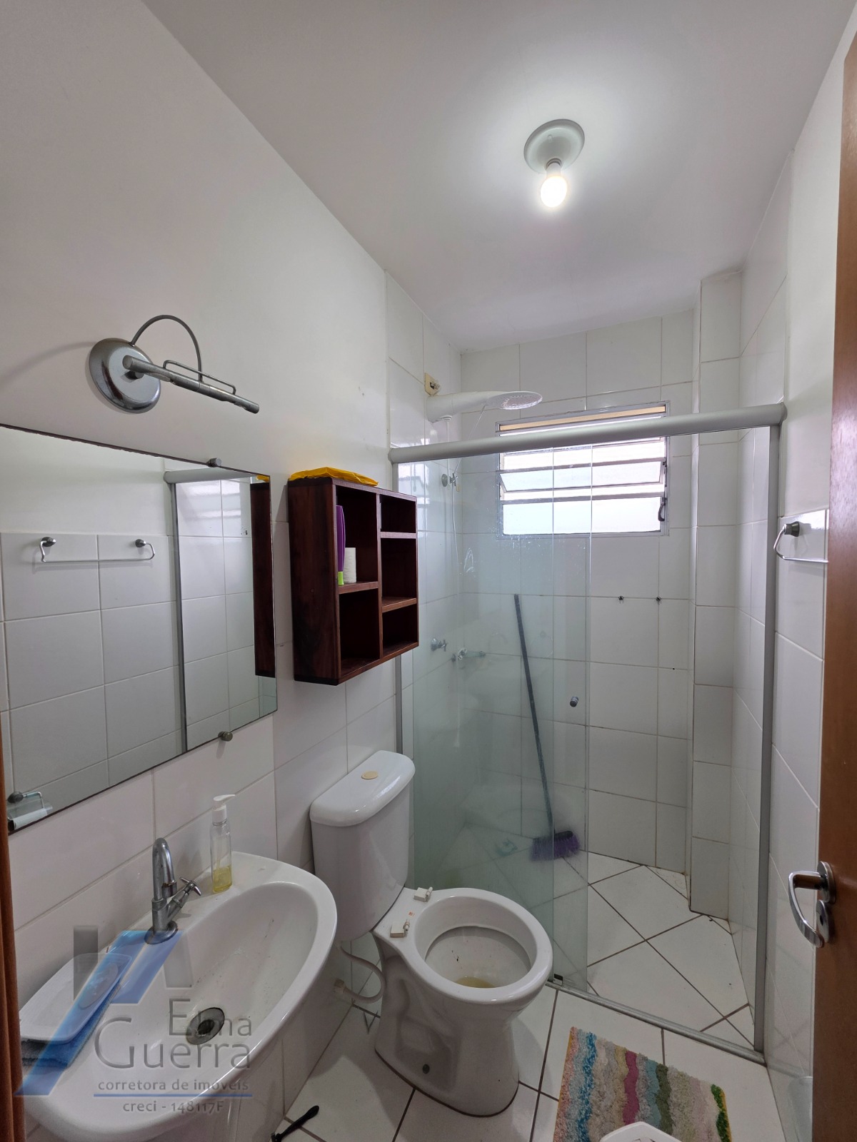 Ubatuba, Centro - Apartamento mobiliado com 02 dormitórios com elevador.