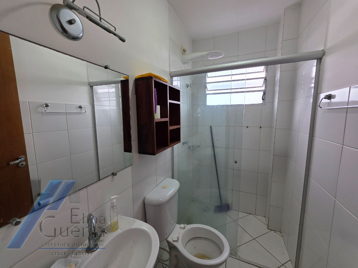 Ubatuba, Centro - Apartamento mobiliado com 02 dormitórios com elevador.