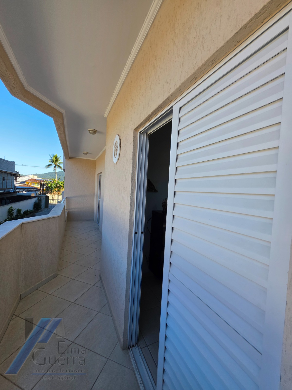 Ubatuba, Centro - Apartamento mobiliado com 2 dormitórios sendo 01 suíte e área de lazer.