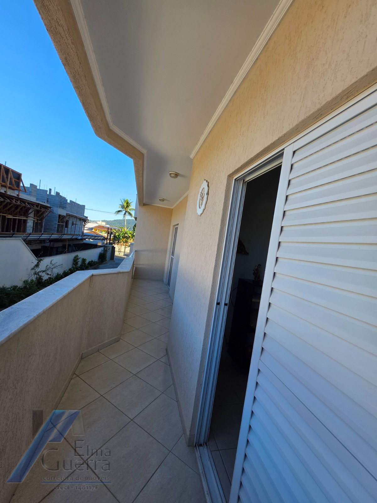 Ubatuba, Centro - Apartamento mobiliado com 2 dormitórios sendo 01 suíte e área de lazer.