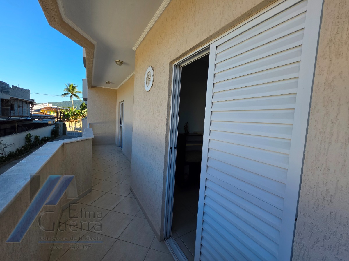Ubatuba, Centro - Apartamento mobiliado com 2 dormitórios sendo 01 suíte e área de lazer.