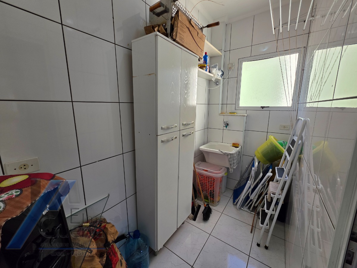 Ubatuba, Centro - Apartamento mobiliado com 2 dormitórios sendo 01 suíte e área de lazer.