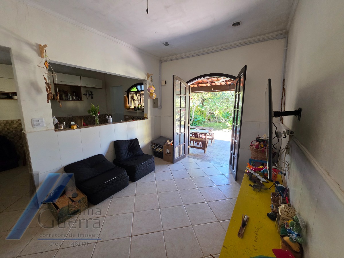 Ubatuba, Pereque-açú - Casa com 01 dormitório, com terreno de 250m2, doc. Ok.