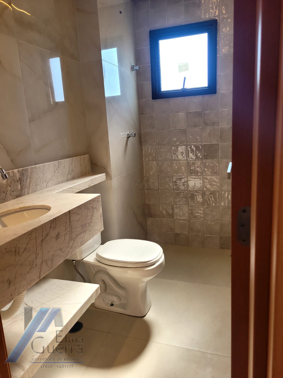 Ubatuba, Itagua - Apartamento em construção, Ampla área de Lazer, 02 Dormitórios sendo 01 Suíte, 73,65m2.