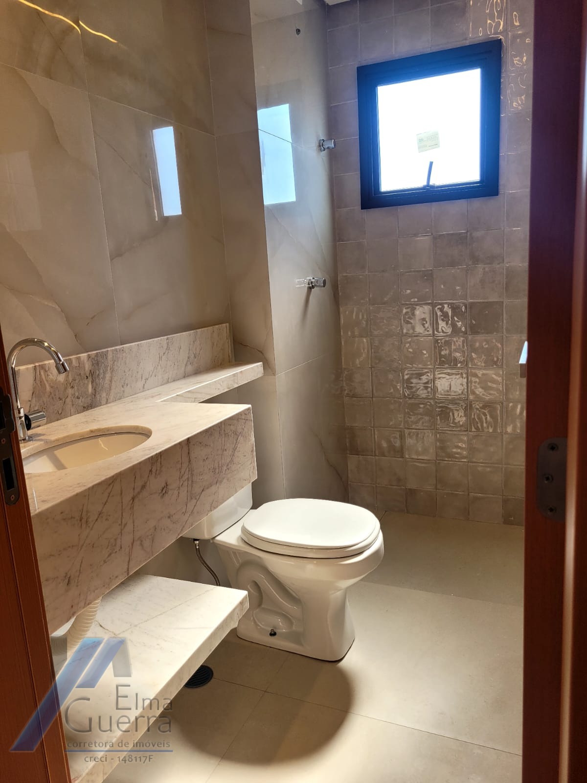 Ubatuba, Itagua - Apartamento em construção, Ampla área de Lazer, 02 Dormitórios sendo 01 Suíte, 73,65m2.