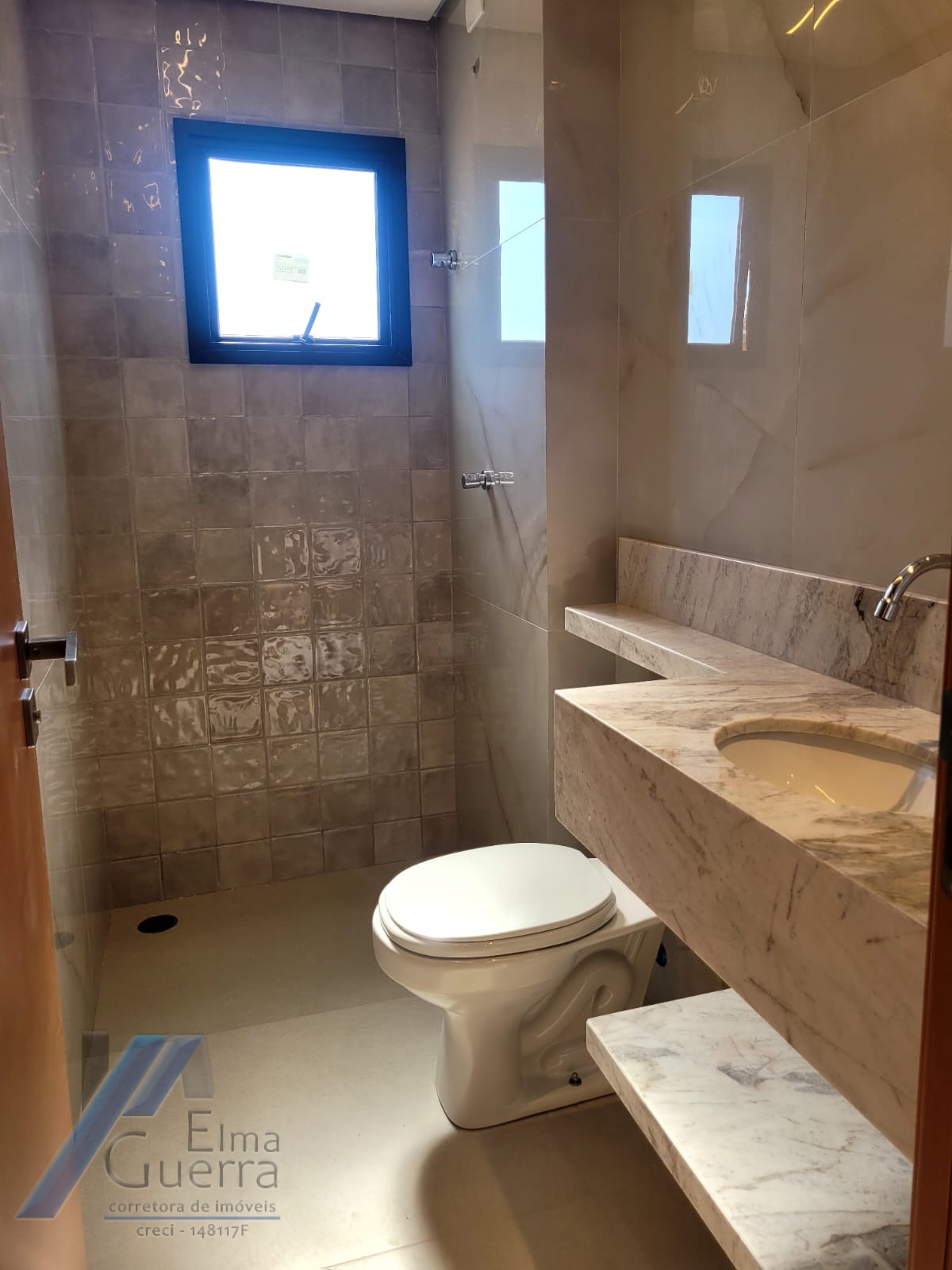 Ubatuba, Itagua - Apartamento em construção, Ampla área de Lazer, 02 Dormitórios sendo 01 Suíte, 73,65m2.