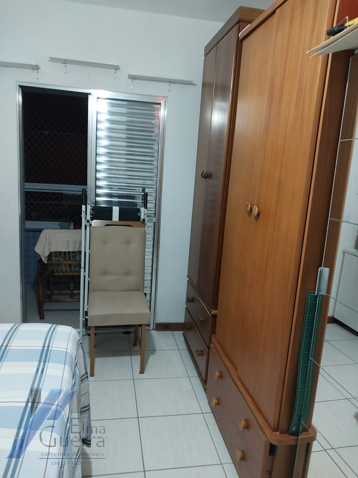 Ubatuba, Itagua - Apartamento de 02 dormitórios sendo 01 suíte, a 150 metros da praia.