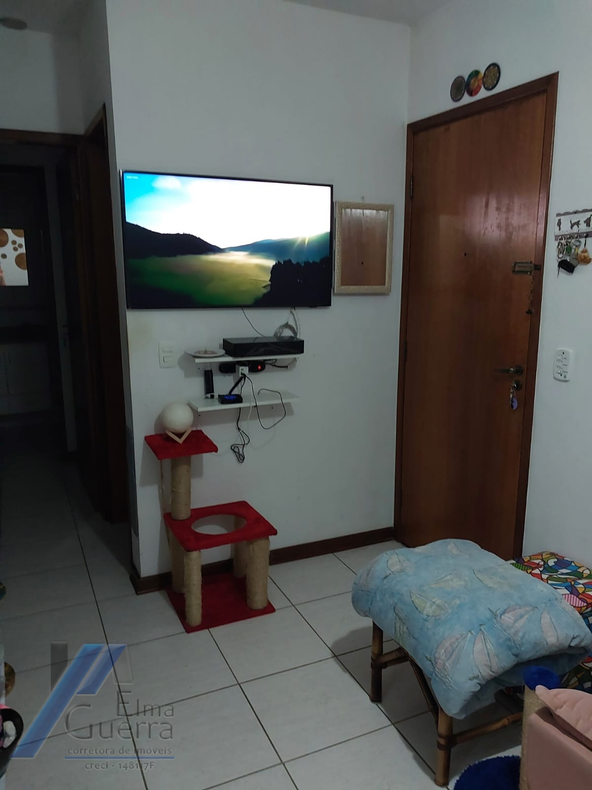 Ubatuba, Itagua - Apartamento de 02 dormitórios sendo 01 suíte, a 150 metros da praia.