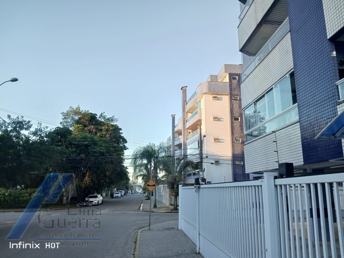 Ubatuba, Itagua - Apartamento de 02 dormitórios sendo 01 suíte, a 150 metros da praia.