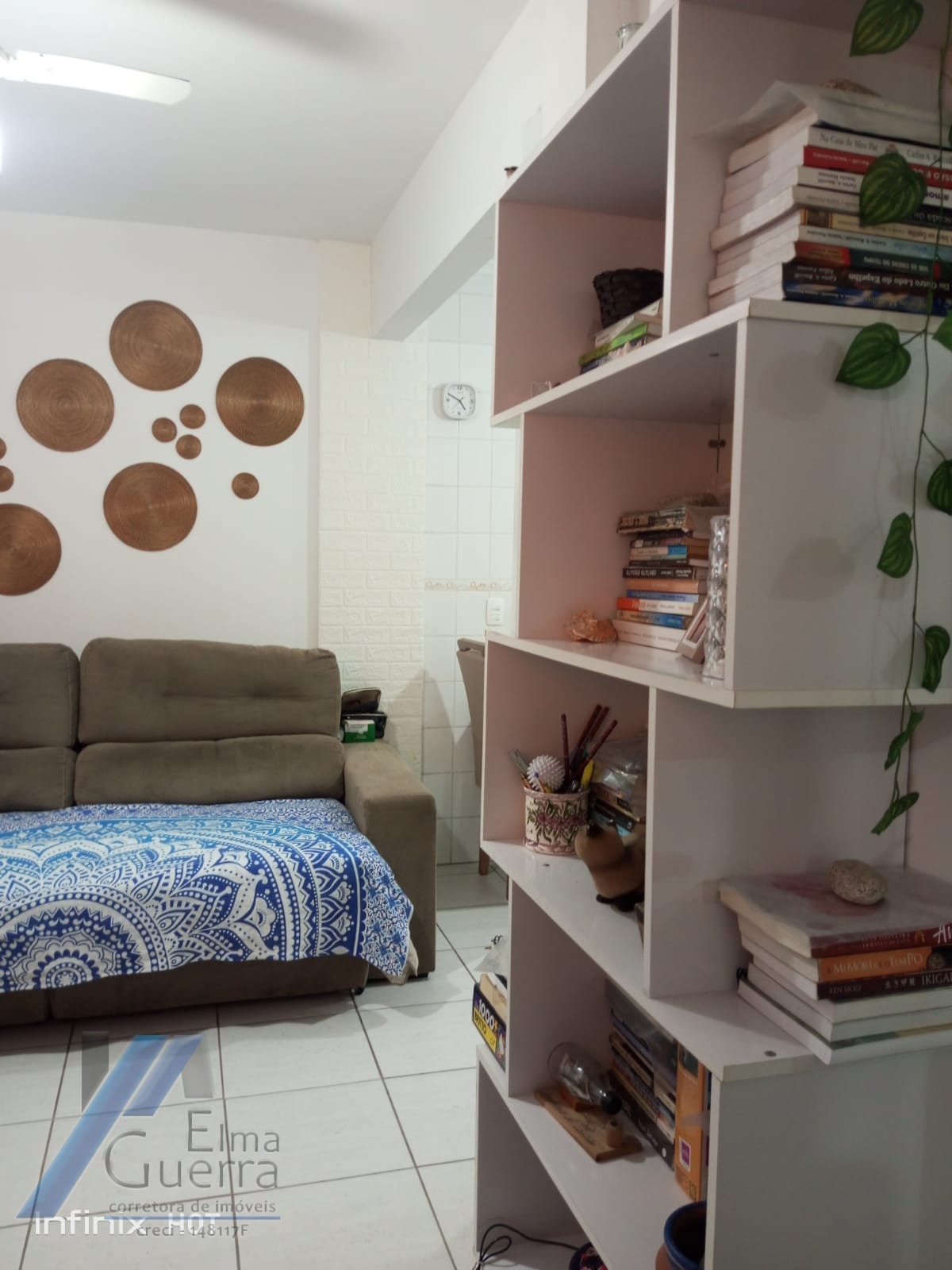 Ubatuba, Itagua - Apartamento de 02 dormitórios sendo 01 suíte, a 150 metros da praia.