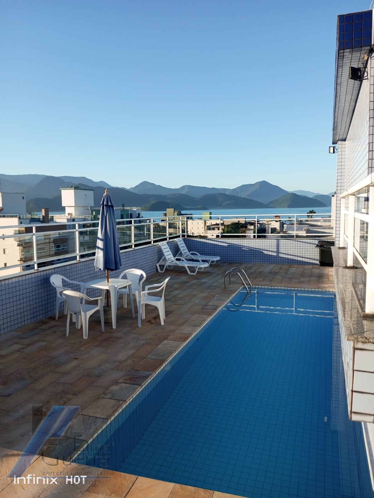 Ubatuba, Itagua - Apartamento de 02 dormitórios sendo 01 suíte, a 150 metros da praia.